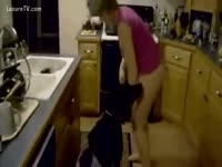 [ Bestiality Porn Film ] She is ready to engulf on a dog